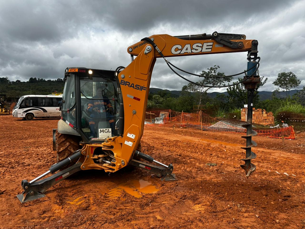 Trado Implemento Perfuratriz Hidráulica LHR 64